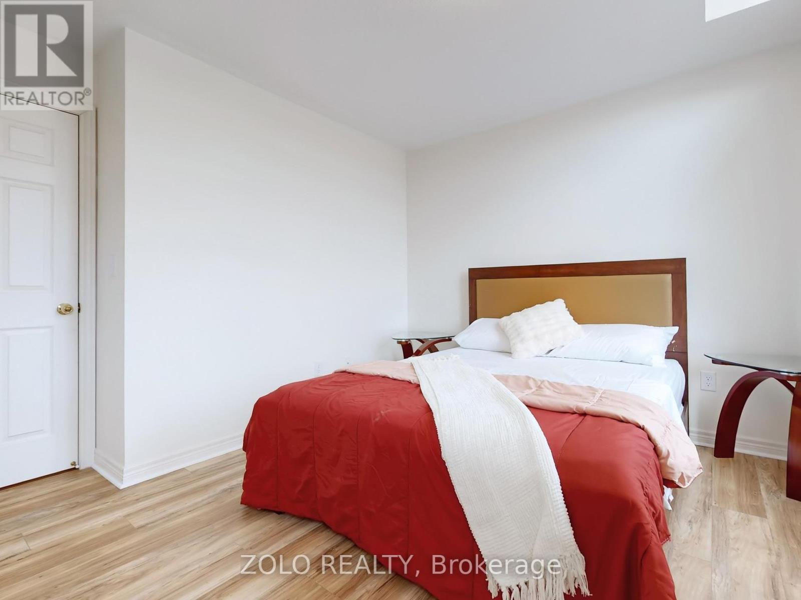 42 Foxberry Road, East Gwillimbury, Ontario  L9N 0P6 - Photo 23 - N12429209