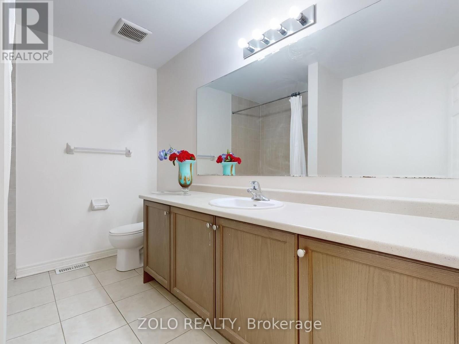 42 Foxberry Road, East Gwillimbury, Ontario  L9N 0P6 - Photo 24 - N12429209