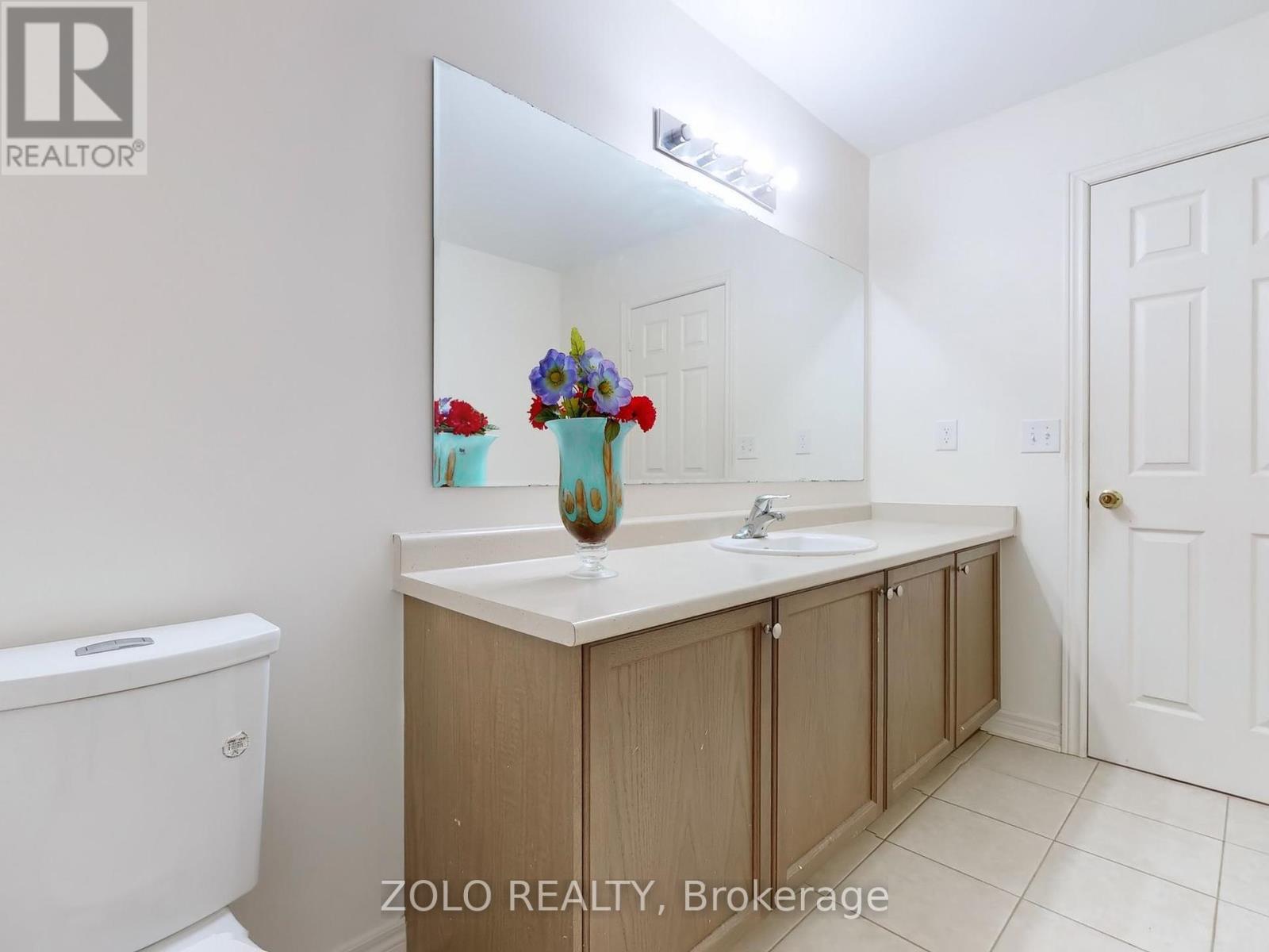 42 Foxberry Road, East Gwillimbury, Ontario  L9N 0P6 - Photo 25 - N12429209