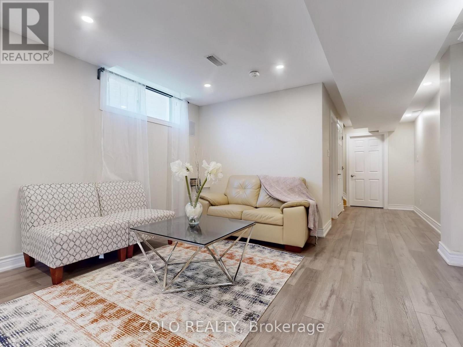 42 Foxberry Road, East Gwillimbury, Ontario  L9N 0P6 - Photo 32 - N12429209