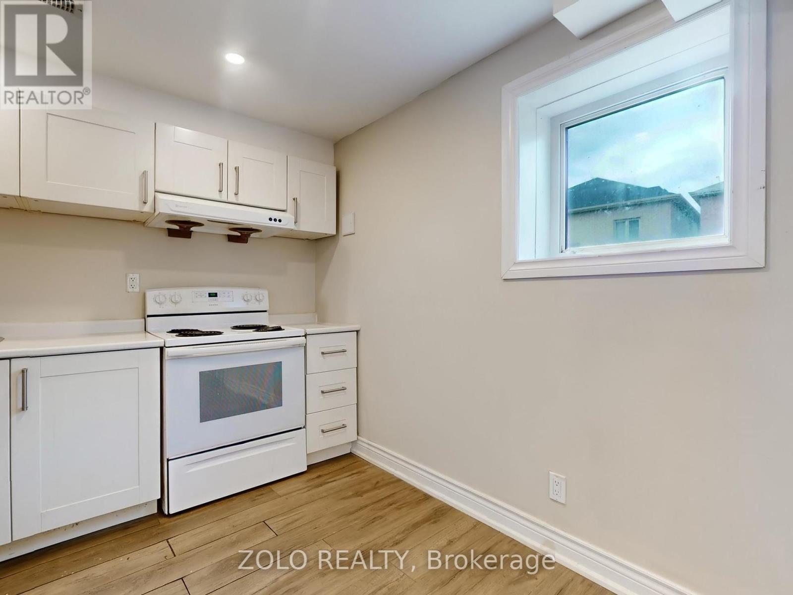 42 Foxberry Road, East Gwillimbury, Ontario  L9N 0P6 - Photo 36 - N12429209