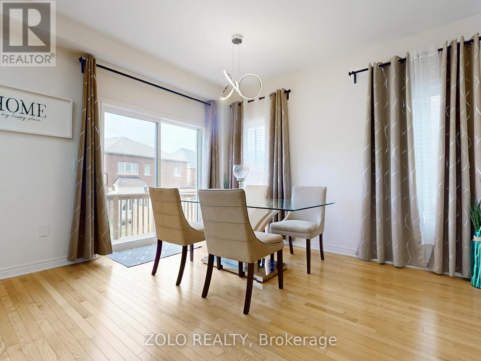 42 Foxberry Road, East Gwillimbury, Ontario  L9N 0P6 - Photo 7 - N12429209