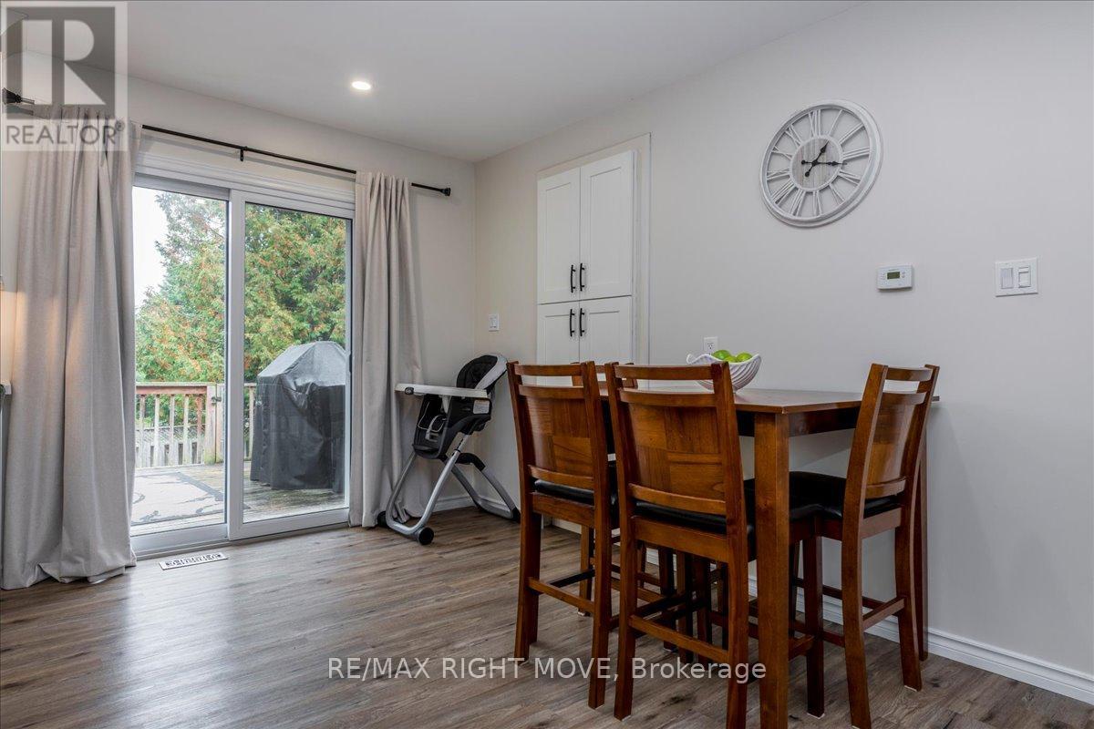 64 Second Street, Orillia, Ontario  L3V 4B4 - Photo 11 - S12429136