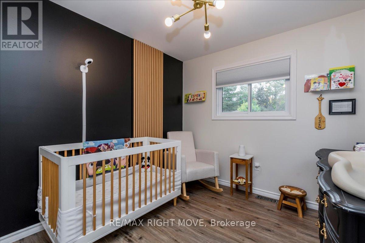 64 Second Street, Orillia, Ontario  L3V 4B4 - Photo 14 - S12429136