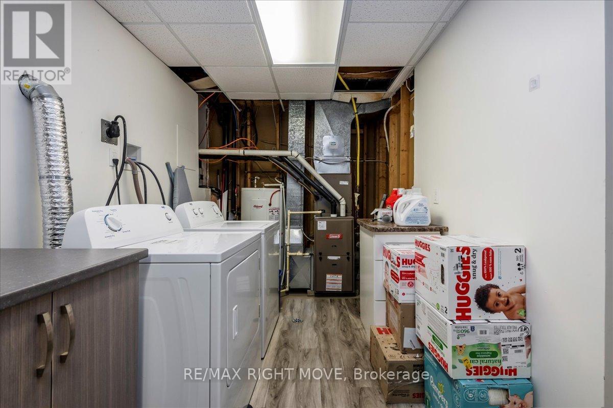 64 Second Street, Orillia, Ontario  L3V 4B4 - Photo 22 - S12429136