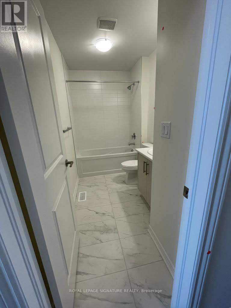 41 Greer Street, Barrie, Ontario  L9J 0R5 - Photo 11 - S12429138