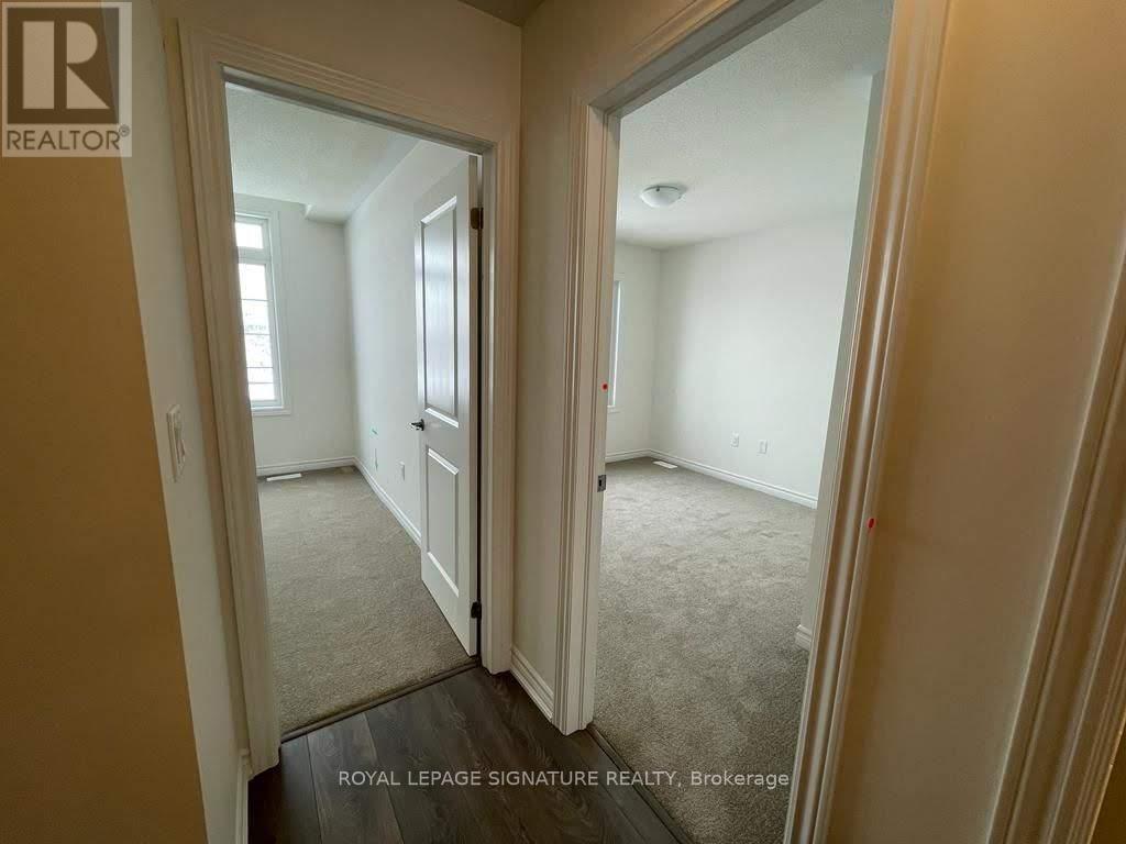 41 Greer Street, Barrie, Ontario  L9J 0R5 - Photo 12 - S12429138