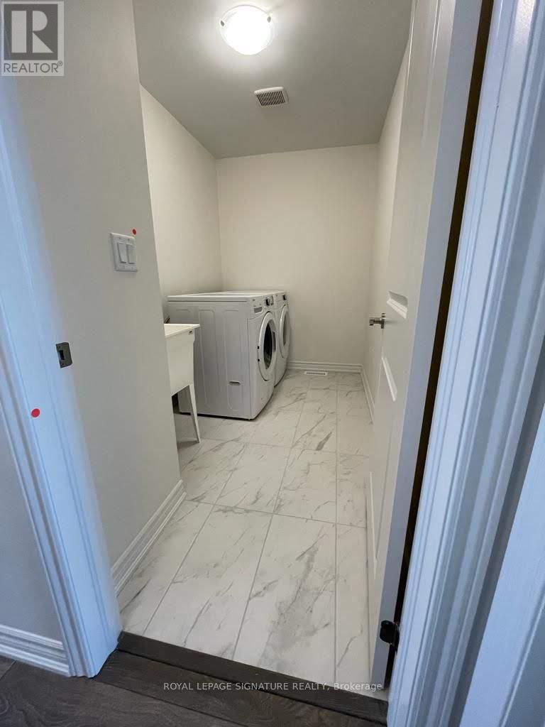 41 Greer Street, Barrie, Ontario  L9J 0R5 - Photo 5 - S12429138
