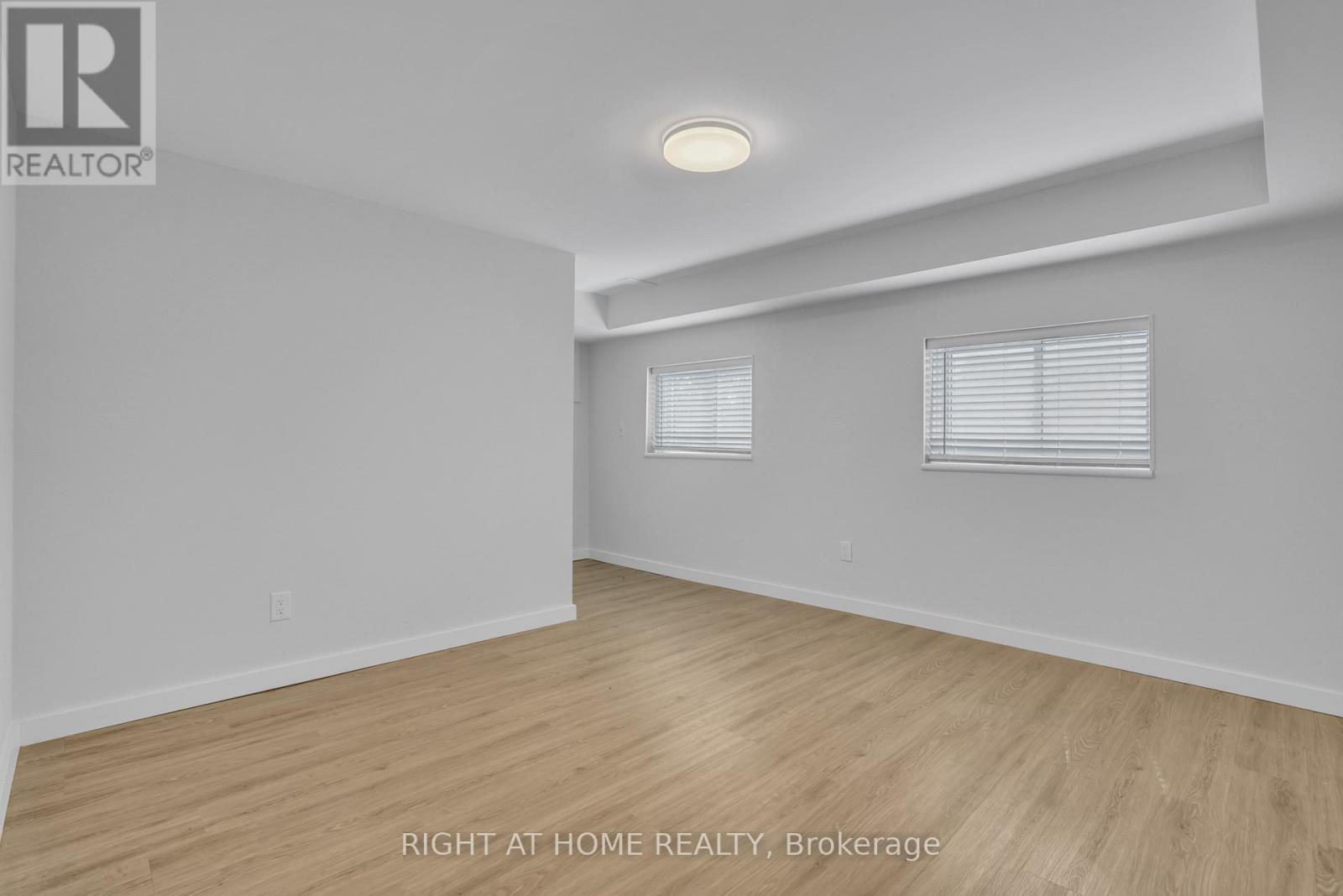 192 Edgehill (Lower) Drive, Barrie, Ontario  L4N 1M1 - Photo 16 - S12429146