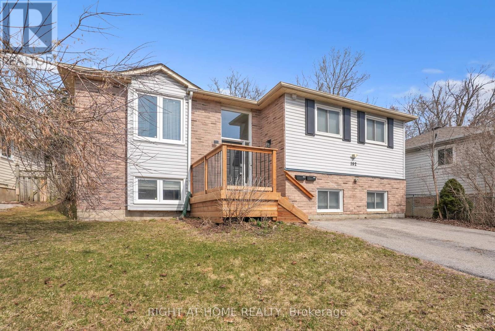 192 Edgehill (Lower) Drive, Barrie, Ontario  L4N 1M1 - Photo 2 - S12429146