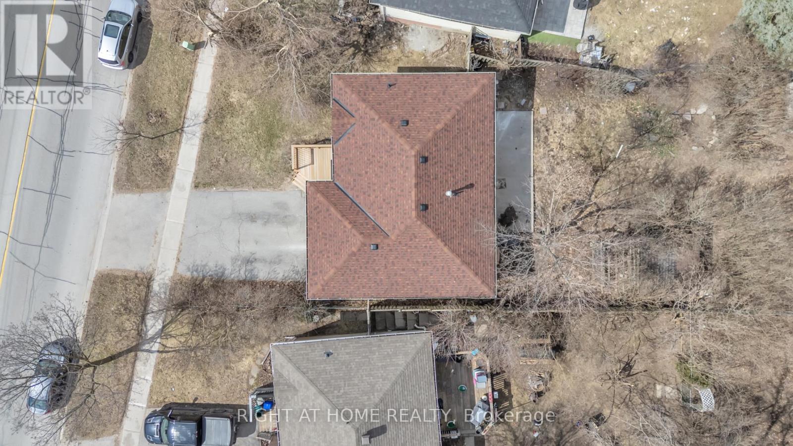 192 Edgehill (Lower) Drive, Barrie, Ontario  L4N 1M1 - Photo 4 - S12429146
