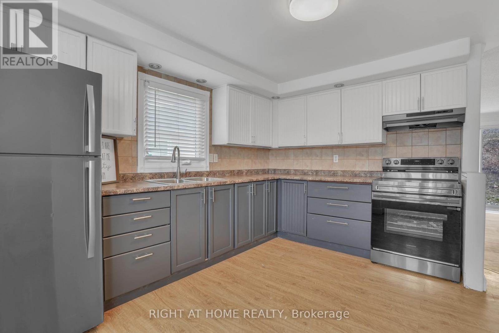 192 Edgehill (Upper) Drive, Barrie, Ontario  L4N 1M1 - Photo 14 - S12429192