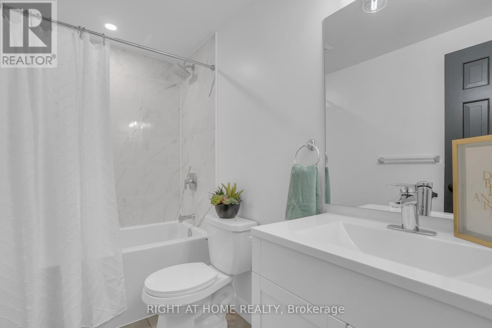 192 Edgehill (Upper) Drive, Barrie, Ontario  L4N 1M1 - Photo 20 - S12429192