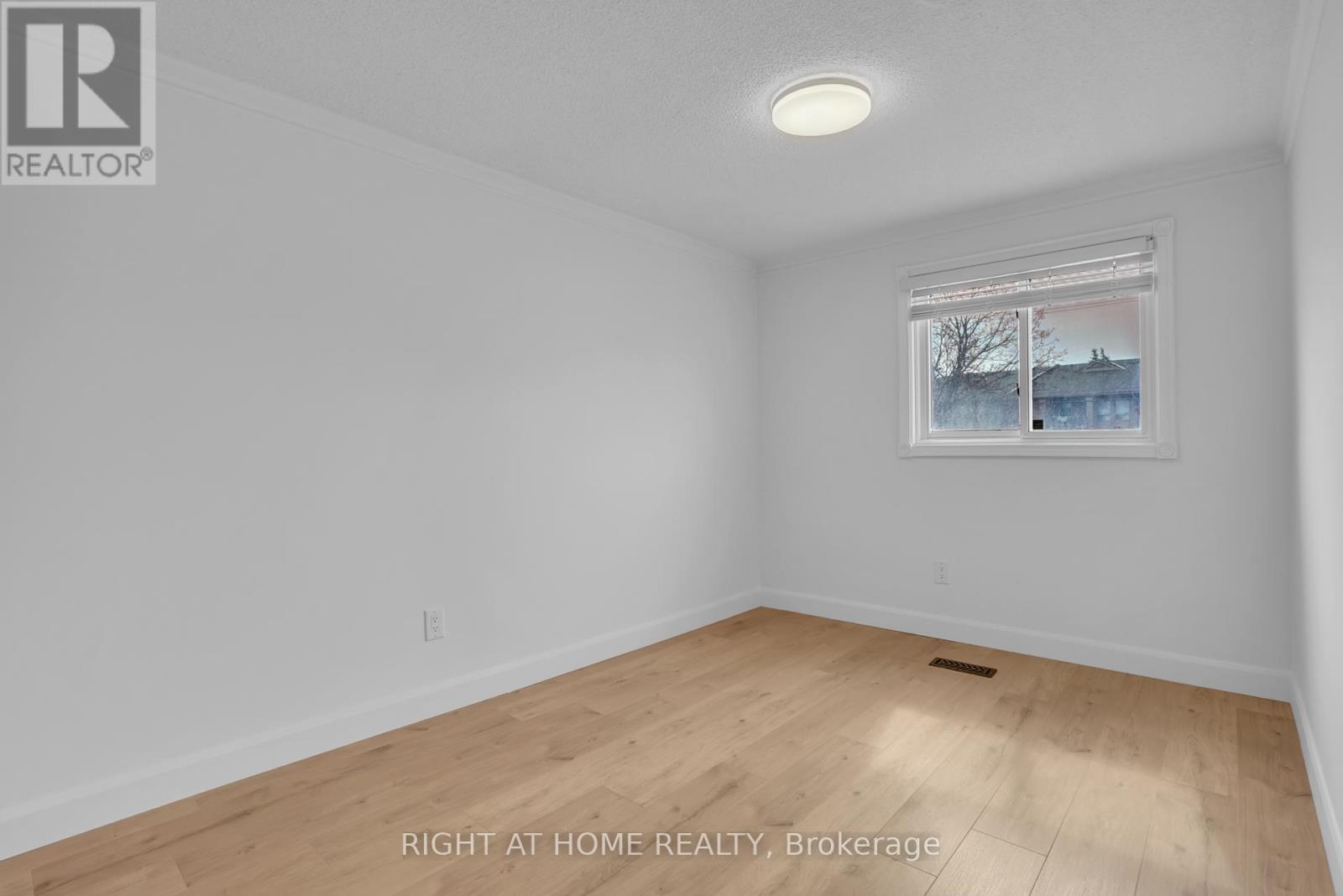 192 Edgehill (Upper) Drive, Barrie, Ontario  L4N 1M1 - Photo 23 - S12429192
