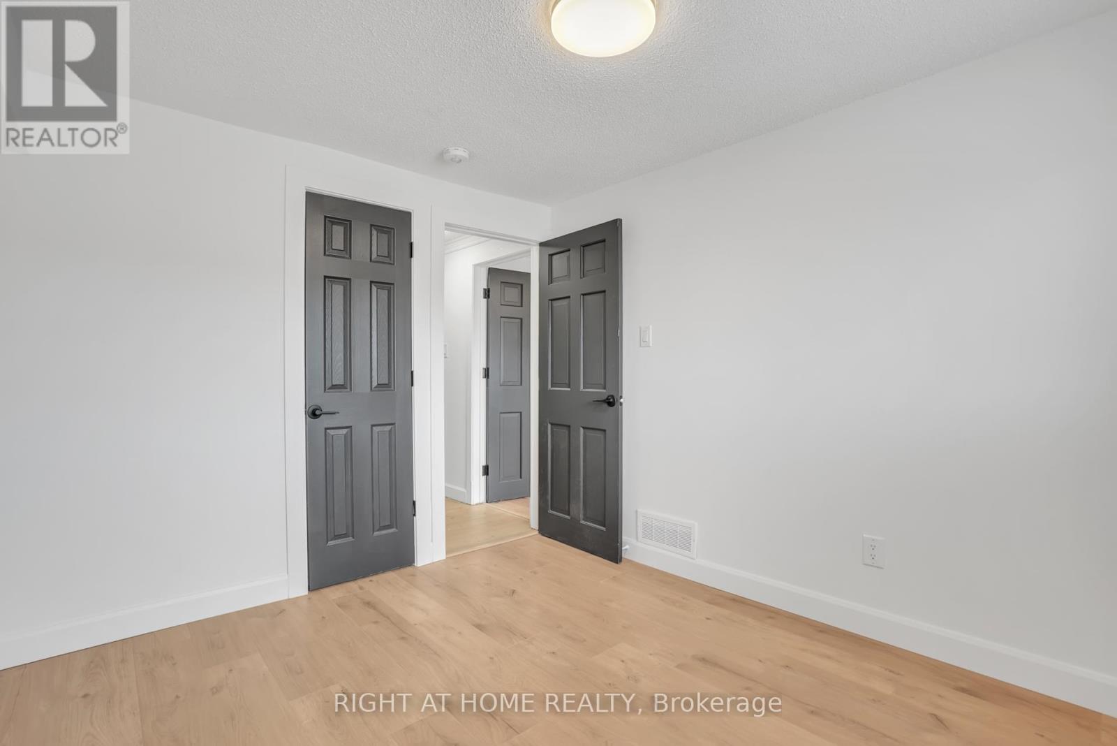 192 Edgehill (Upper) Drive, Barrie, Ontario  L4N 1M1 - Photo 26 - S12429192