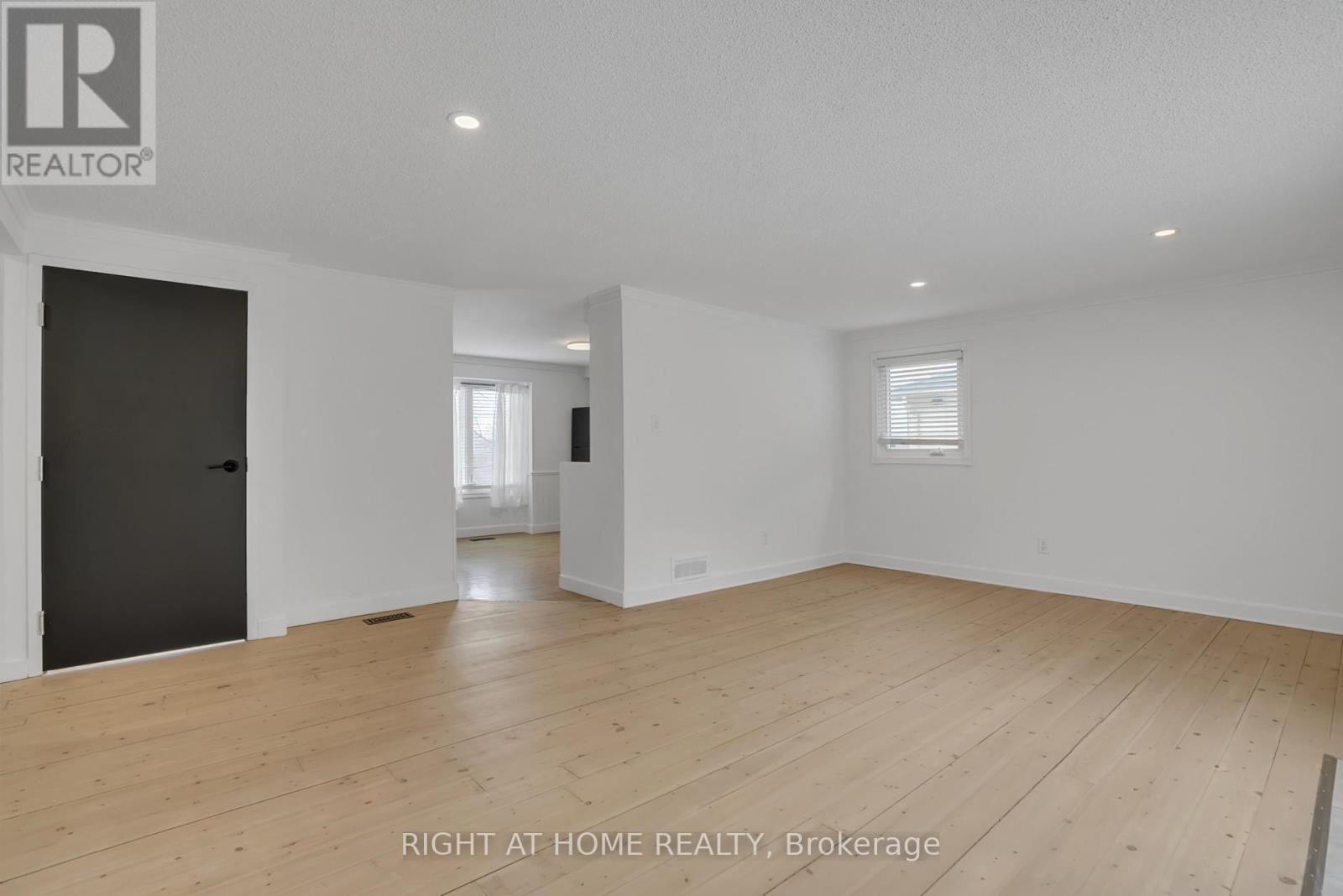 192 Edgehill (Upper) Drive, Barrie, Ontario  L4N 1M1 - Photo 27 - S12429192
