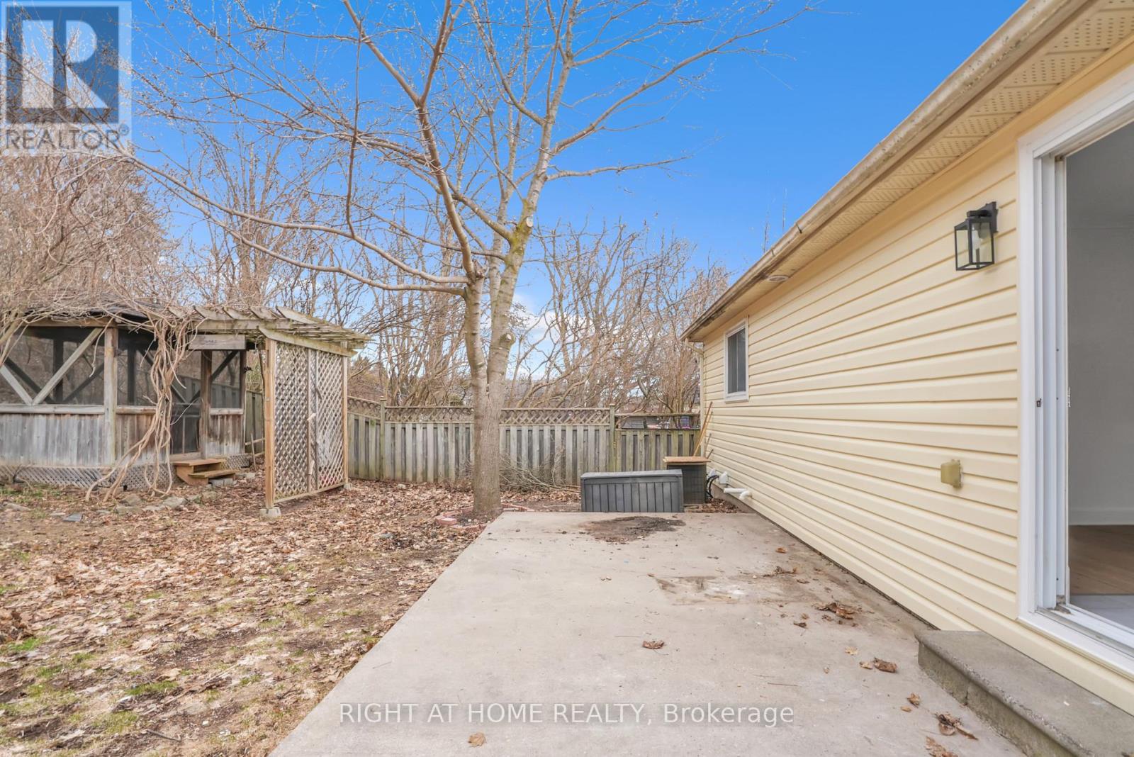 192 Edgehill (Upper) Drive, Barrie, Ontario  L4N 1M1 - Photo 30 - S12429192