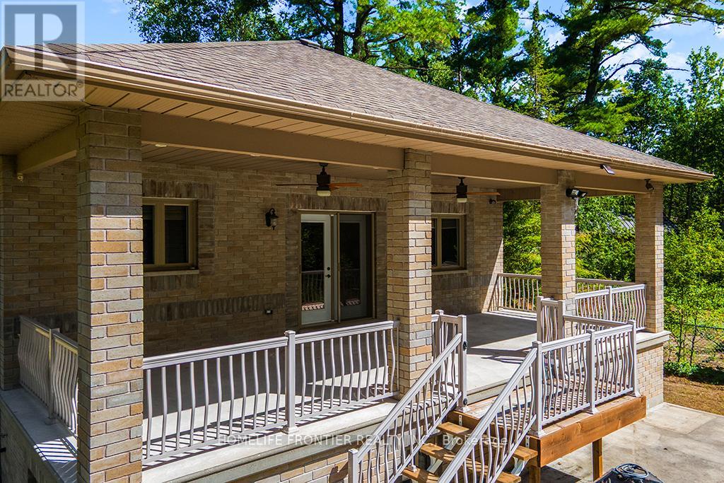 55 Homewood Avenue, Wasaga Beach, Ontario  L9Z 2M2 - Photo 15 - S12429259