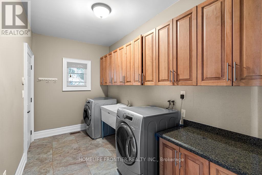 55 Homewood Avenue, Wasaga Beach, Ontario  L9Z 2M2 - Photo 24 - S12429259