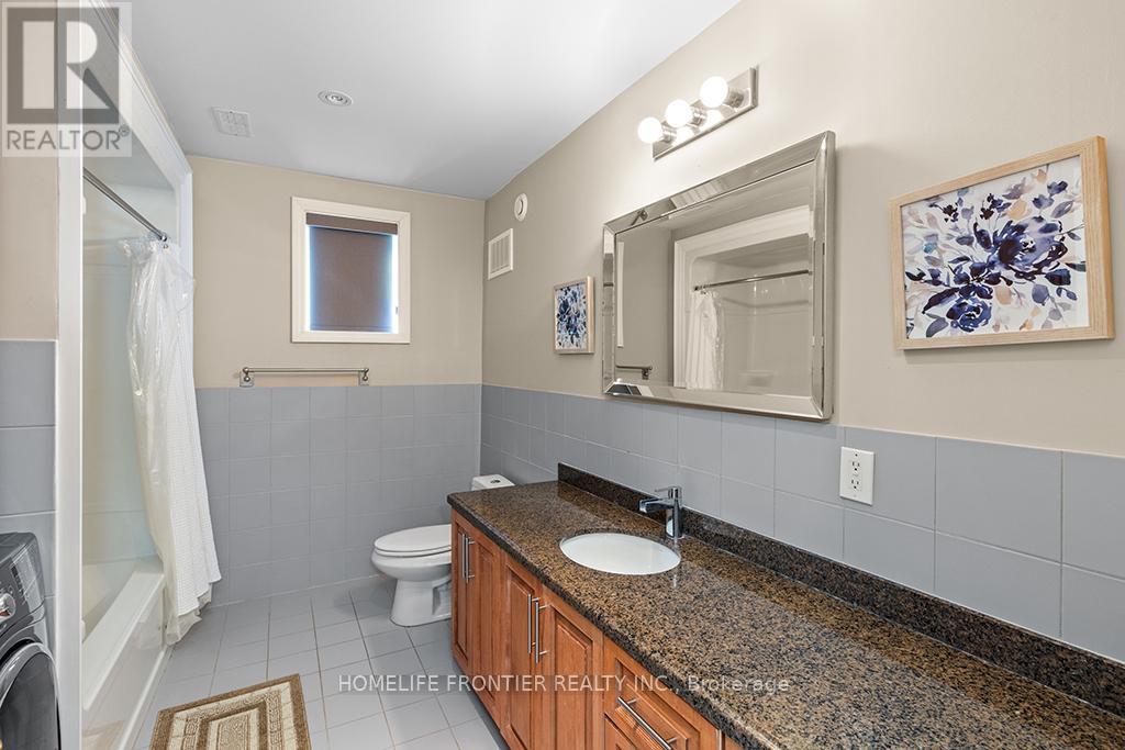 55 Homewood Avenue, Wasaga Beach, Ontario  L9Z 2M2 - Photo 38 - S12429259