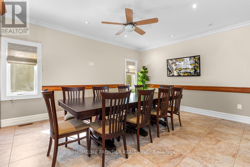 55 Homewood Avenue, Wasaga Beach, Ontario  L9Z 2M2 - Photo 6 - S12429259