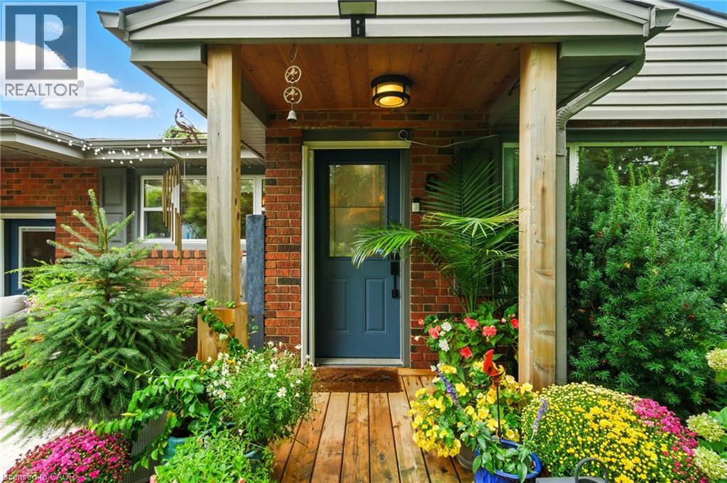 8 OLIVE Street, Grimsby, Ontario