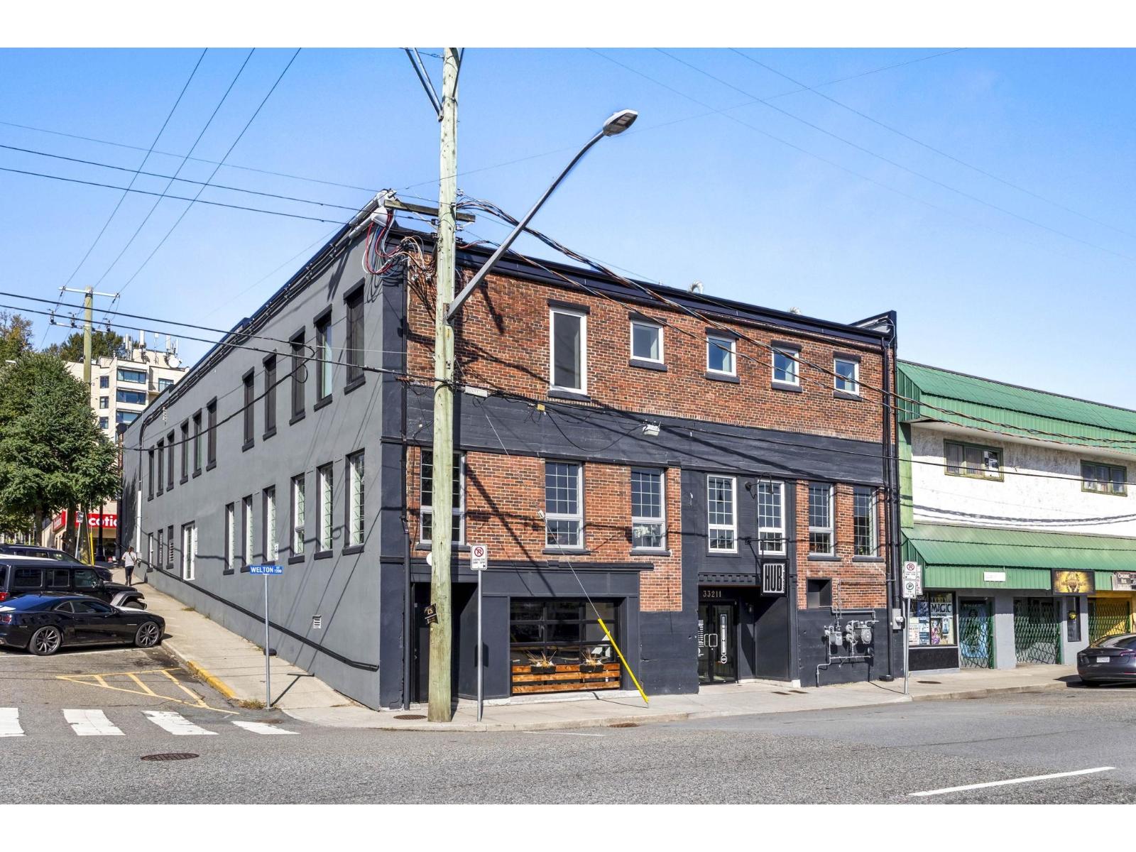 33211 N Railway Avenue, Mission, British Columbia  V2V 1E4 - Photo 1 - C8072554