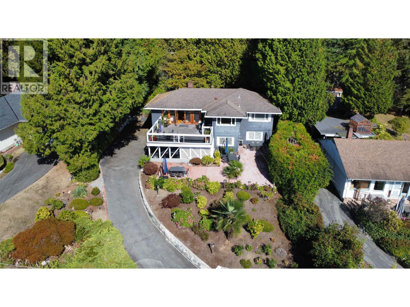 1249 Nepal Crescent, West Vancouver, British Columbia  V7T 2H4 - Photo 2 - R3052184