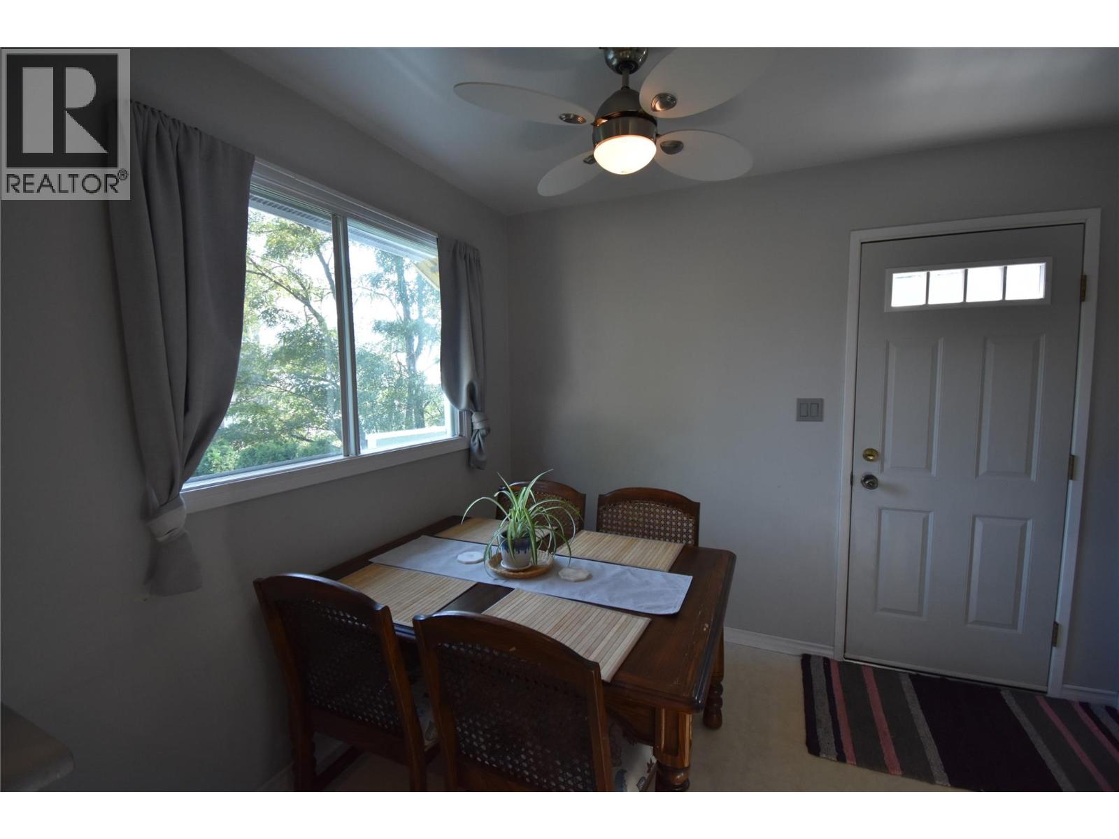 819 8th Avenue, Castlegar, British Columbia  V1N 1P2 - Photo 5 - 10364142