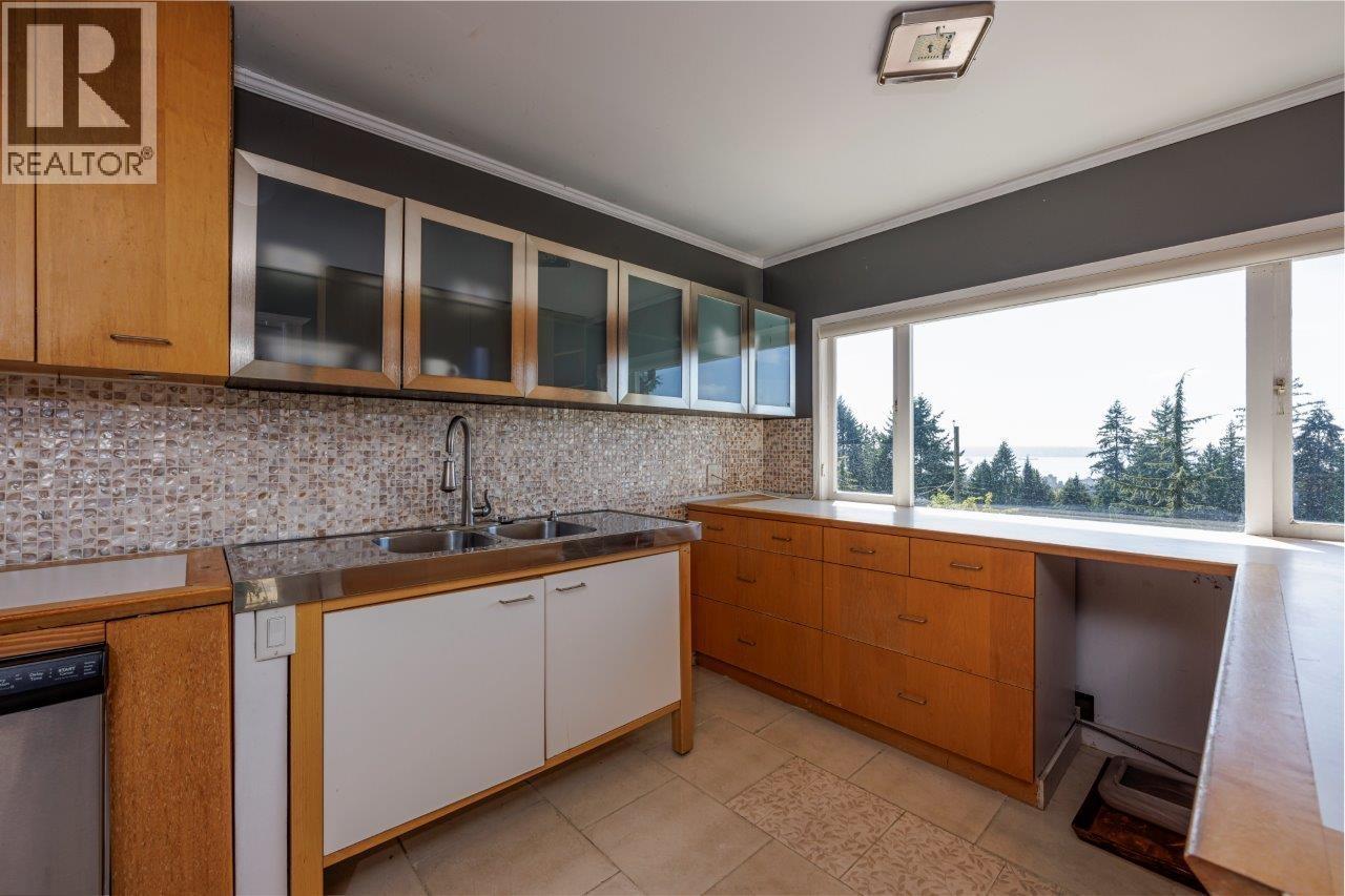 1249 Nepal Crescent, West Vancouver, British Columbia  V7T 2H4 - Photo 16 - R3052184