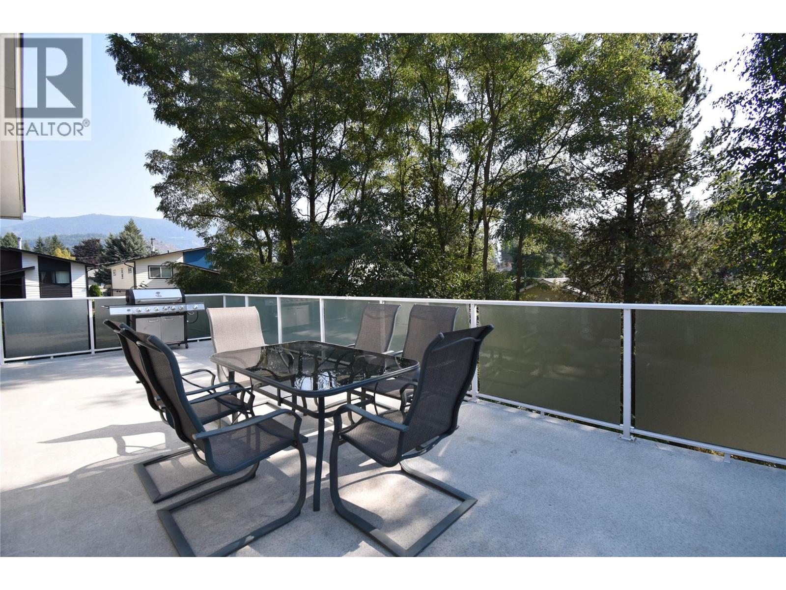 819 8th Avenue, Castlegar, British Columbia  V1N 1P2 - Photo 14 - 10364142