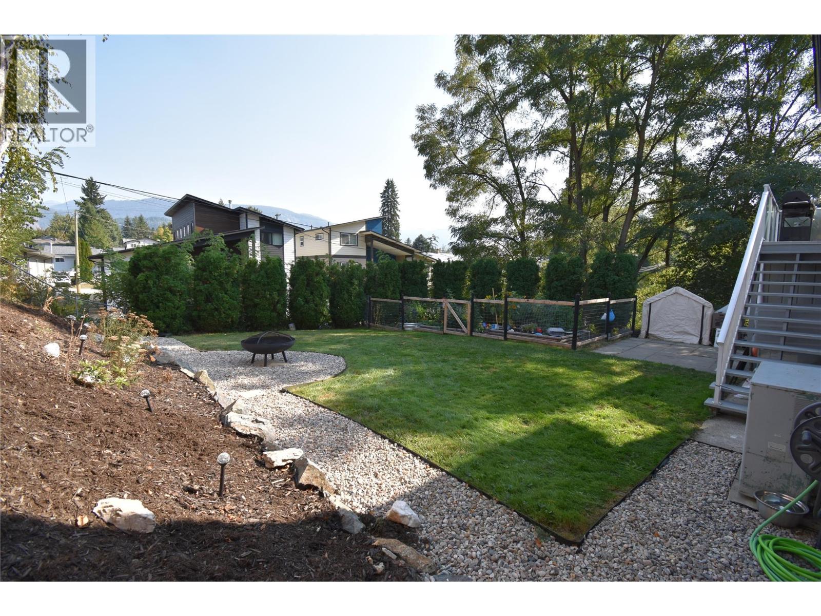 819 8th Avenue, Castlegar, British Columbia  V1N 1P2 - Photo 16 - 10364142
