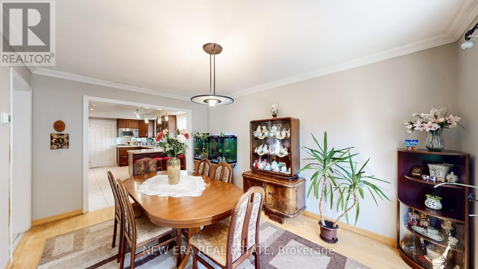 1380 Daniel Creek Road, Mississauga, Ontario  L5V 1V3 - Photo 17 - W12428814
