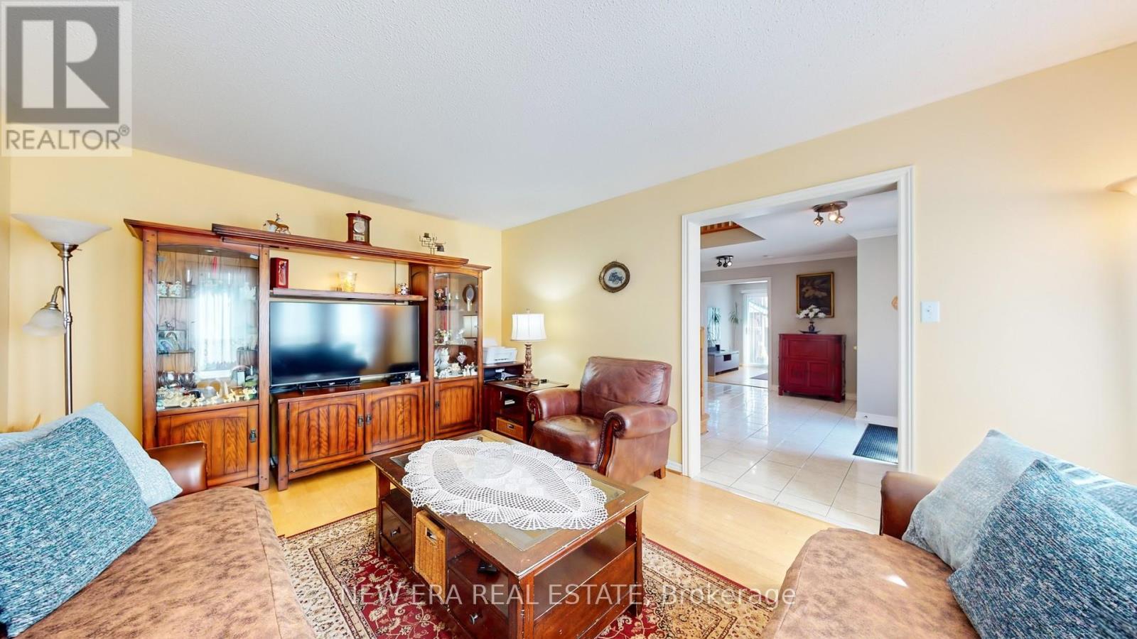 1380 Daniel Creek Road, Mississauga, Ontario  L5V 1V3 - Photo 13 - W12428814