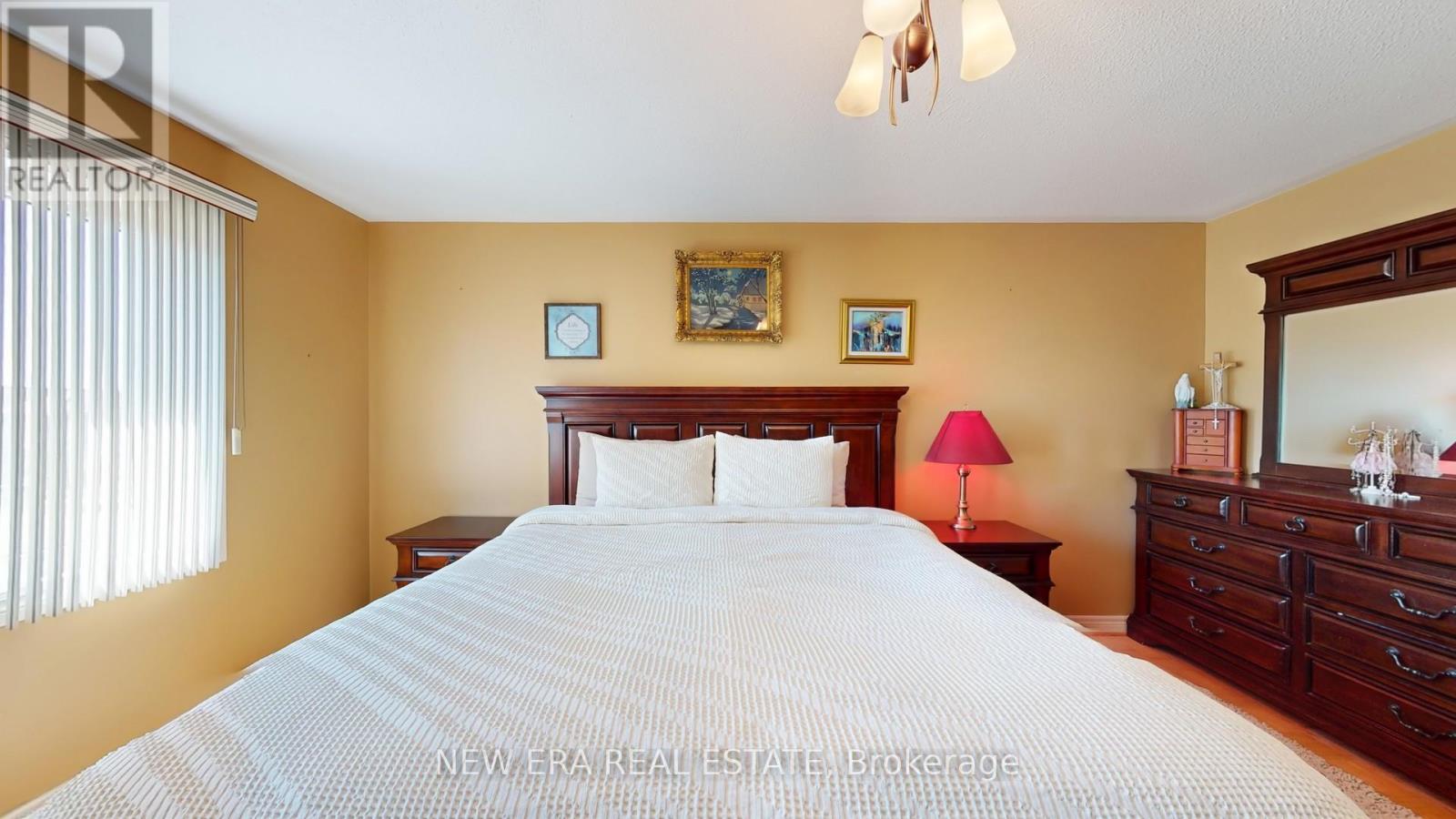 1380 Daniel Creek Road, Mississauga, Ontario  L5V 1V3 - Photo 23 - W12428814
