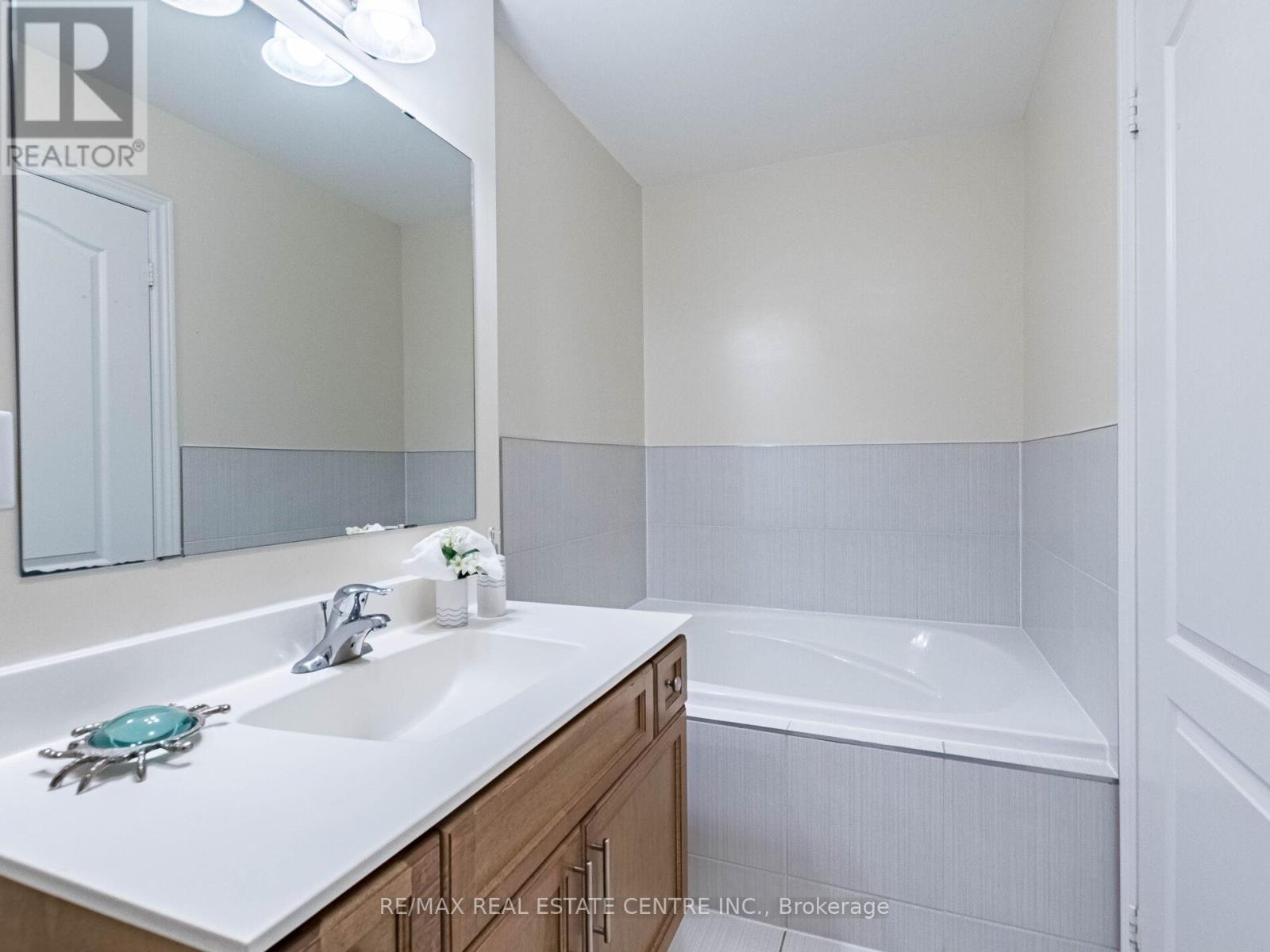 1 - 5710 Long Valley Road, Mississauga, Ontario  L5M 0M1 - Photo 34 - W12429191