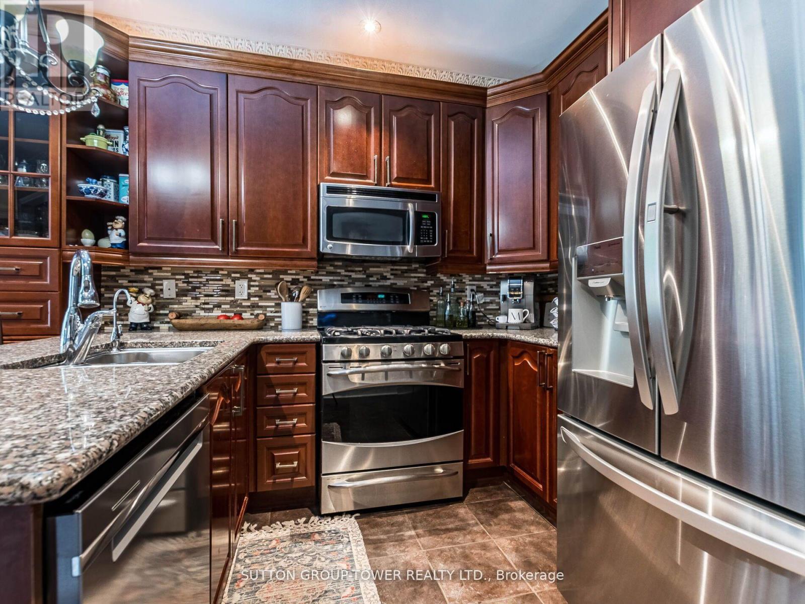 5224 Churchill Meadows Boulevard, Mississauga, Ontario  L5M 8C1 - Photo 11 - W12429223