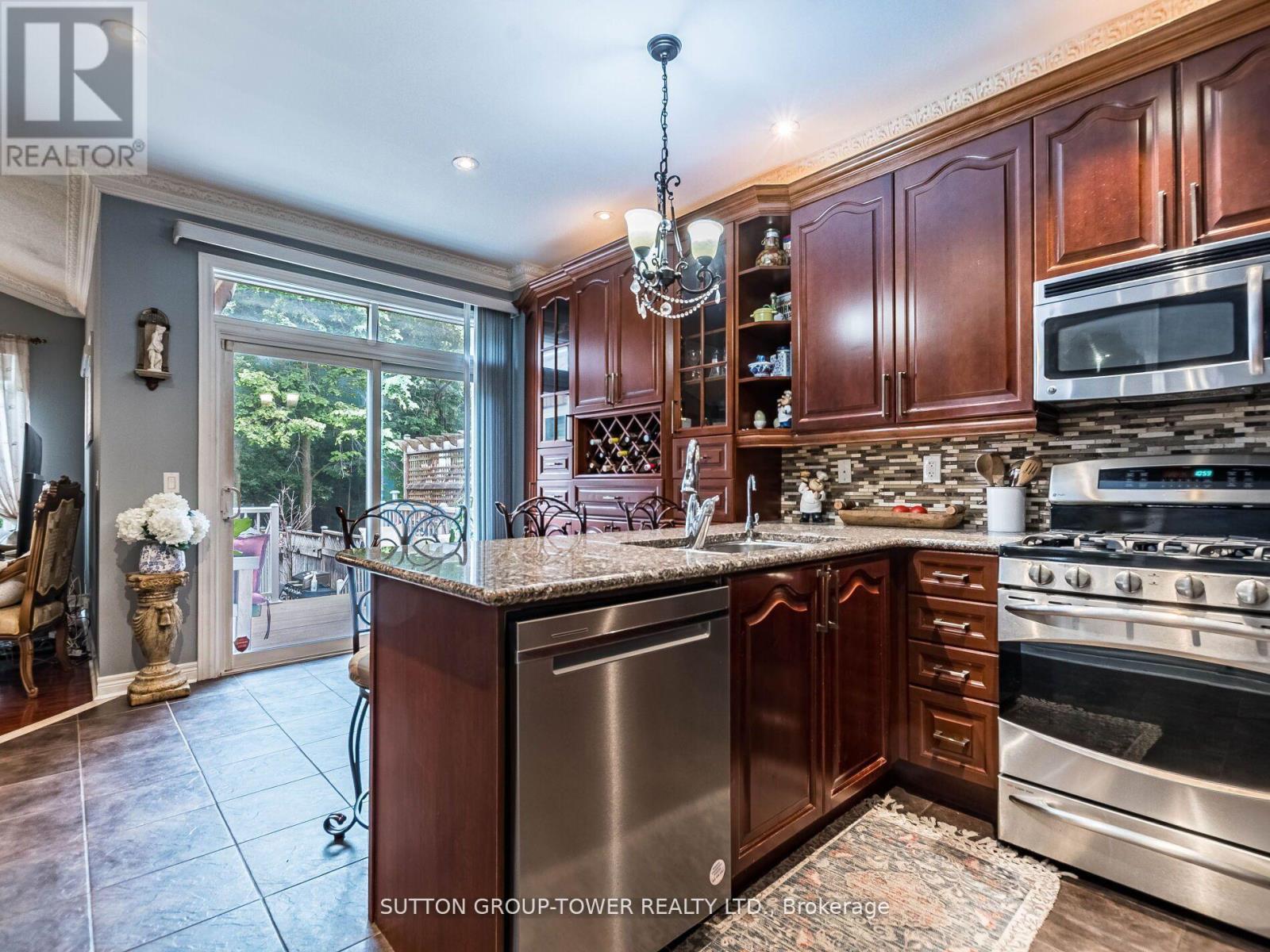5224 Churchill Meadows Boulevard, Mississauga, Ontario  L5M 8C1 - Photo 16 - W12429223