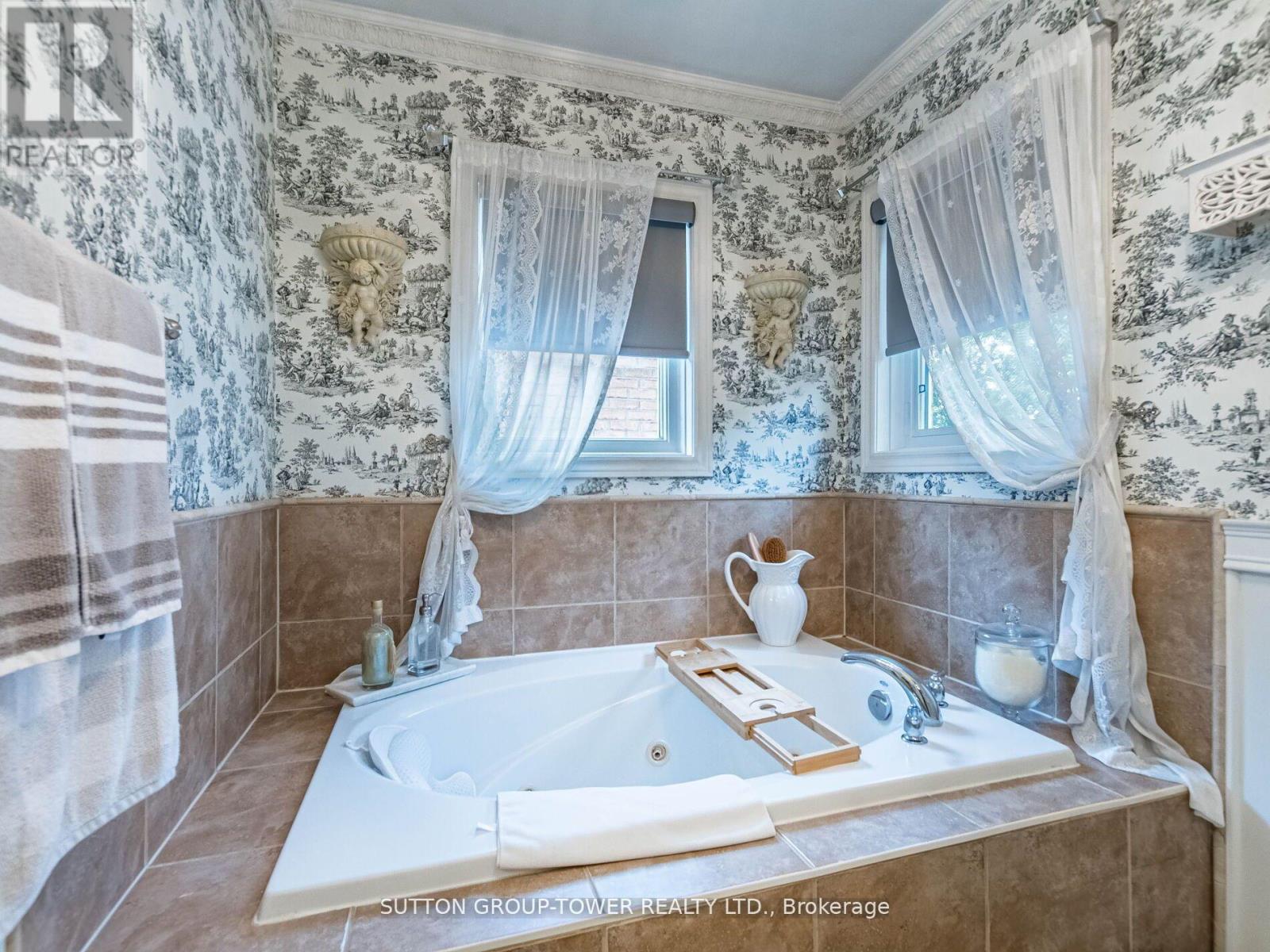 5224 Churchill Meadows Boulevard, Mississauga, Ontario  L5M 8C1 - Photo 22 - W12429223