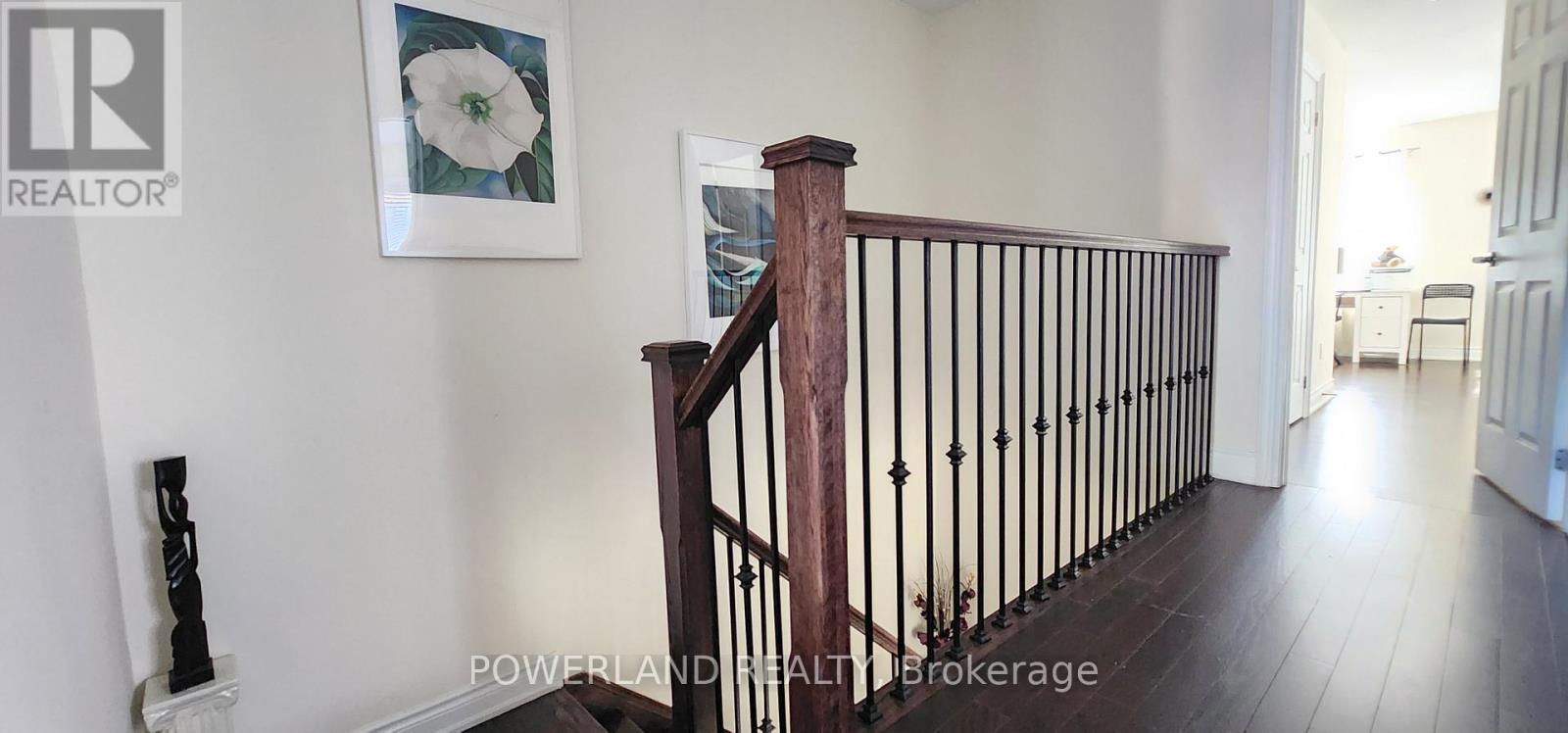 25 Erinview Terrace, Toronto, Ontario  M9C 0C3 - Photo 15 - W12429227