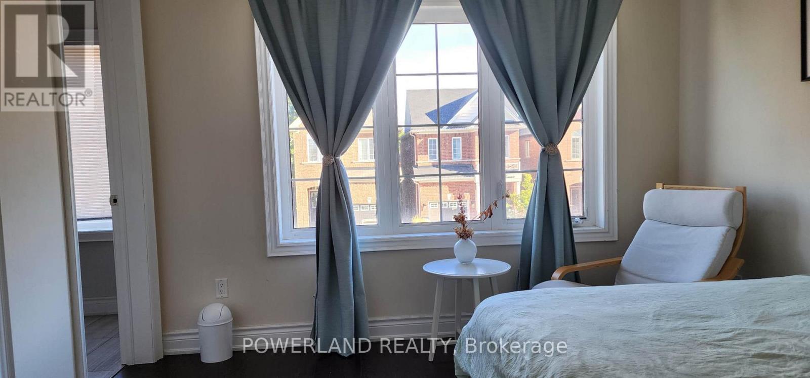 25 Erinview Terrace, Toronto, Ontario  M9C 0C3 - Photo 21 - W12429227