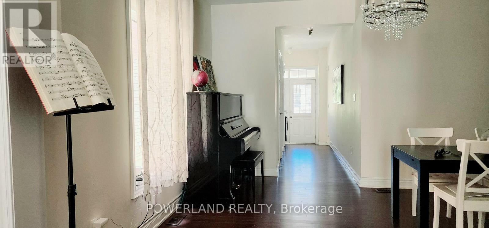 25 Erinview Terrace, Toronto, Ontario  M9C 0C3 - Photo 6 - W12429227
