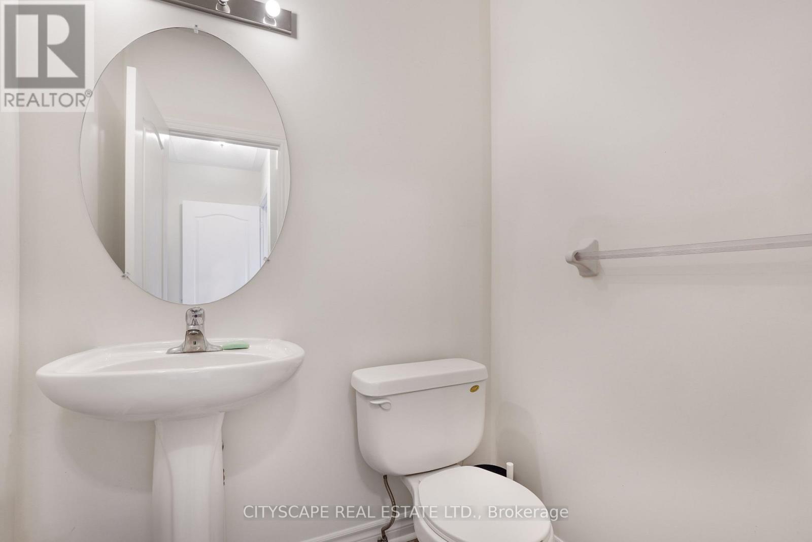 5515 Challenger Drive, Mississauga, Ontario  L5M 0G9 - Photo 15 - W12429252