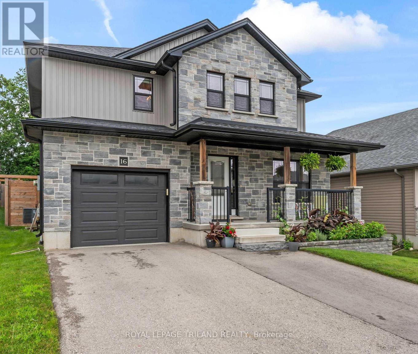 16 Kendell Lane, Ingersoll, Ontario  N5C 0B7 - Photo 1 - X12429318