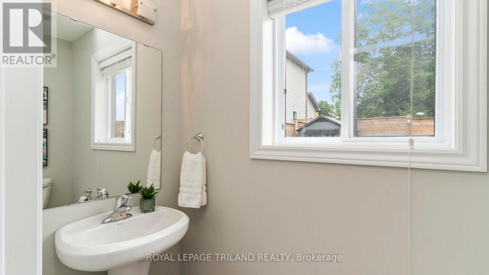 16 Kendell Lane, Ingersoll, Ontario  N5C 0B7 - Photo 16 - X12429318