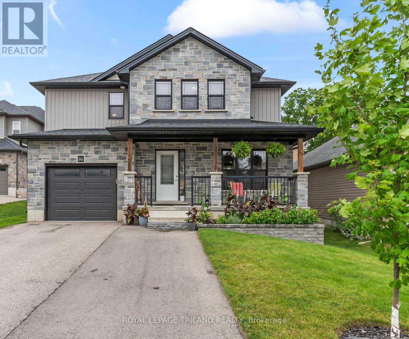 16 Kendell Lane, Ingersoll, Ontario  N5C 0B7 - Photo 2 - X12429318