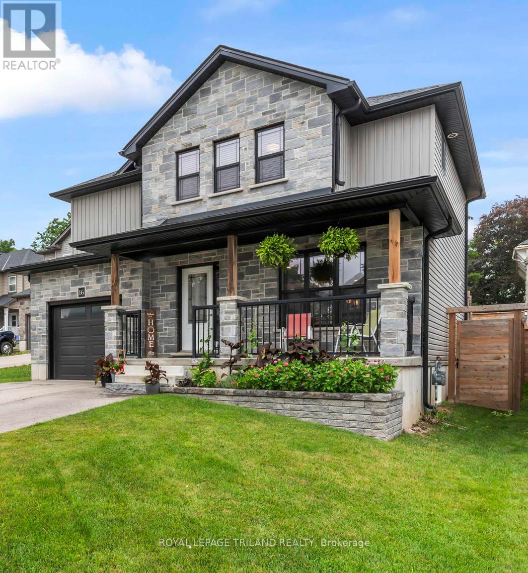 16 Kendell Lane, Ingersoll, Ontario  N5C 0B7 - Photo 3 - X12429318
