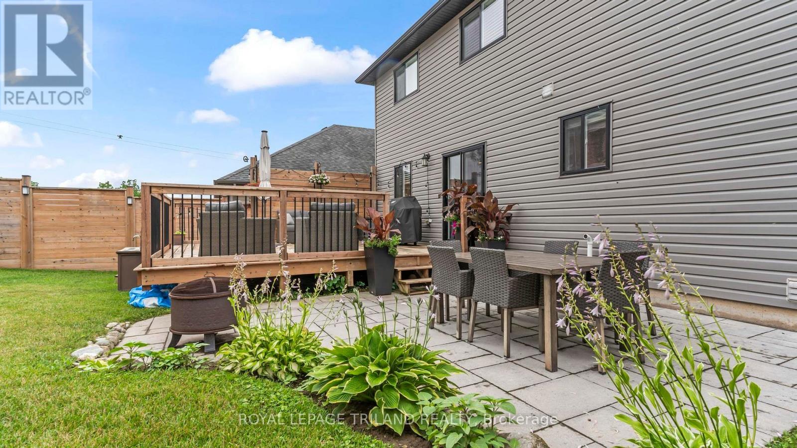 16 Kendell Lane, Ingersoll, Ontario  N5C 0B7 - Photo 40 - X12429318
