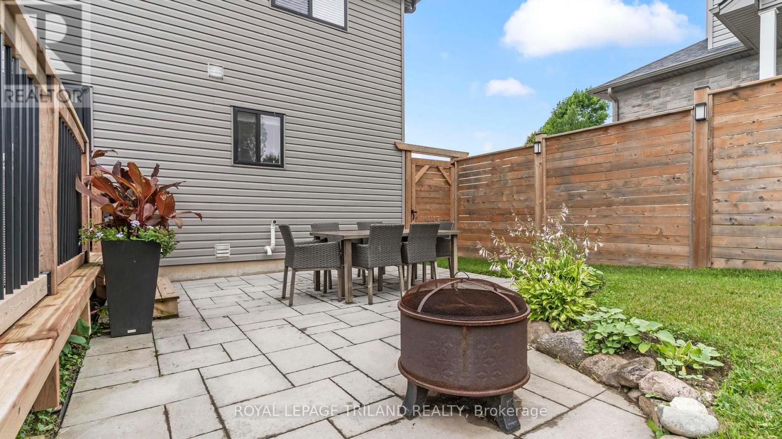 16 Kendell Lane, Ingersoll, Ontario  N5C 0B7 - Photo 41 - X12429318