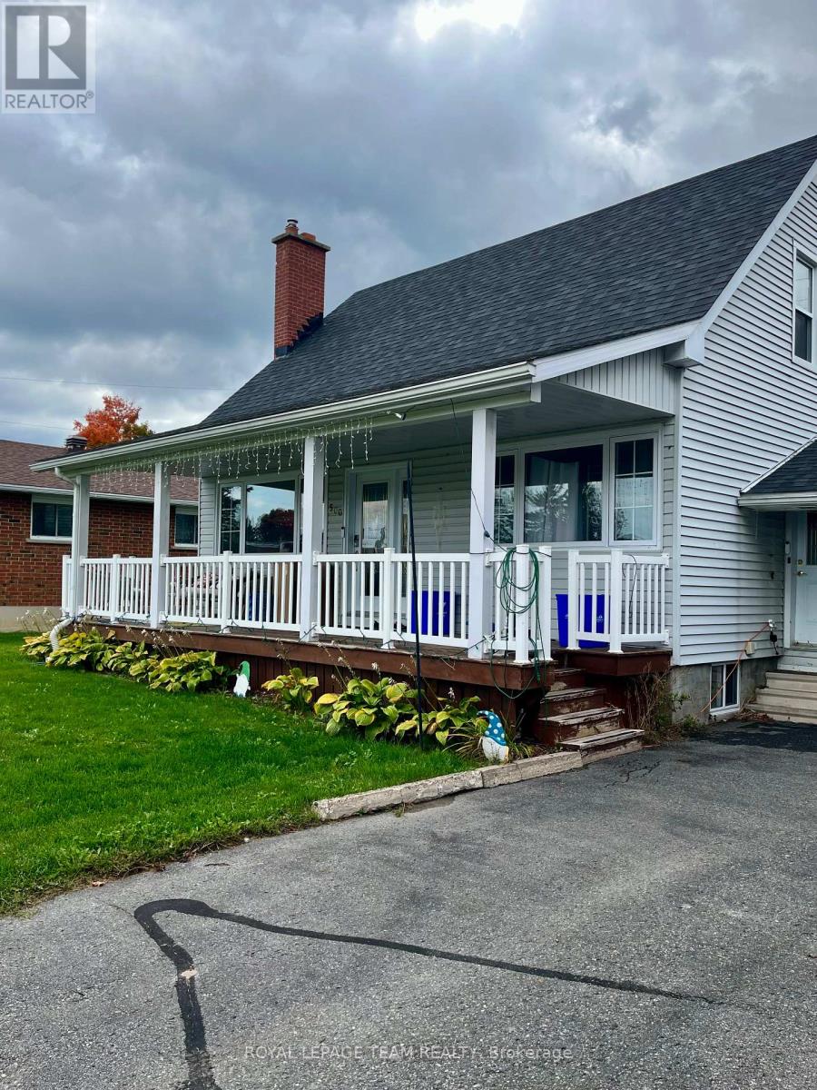 500 Aberdeen Street, Renfrew, Ontario  K7V 2G9 - Photo 2 - X12429312